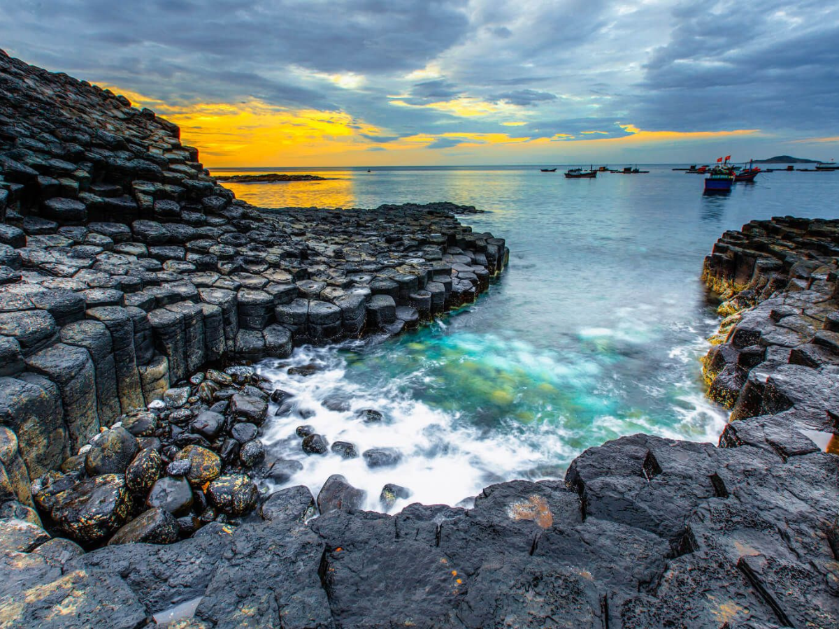 Ganh Da Dia, Phu Yen: Vietnam’s Mesmerizing Hexagonal Wonder