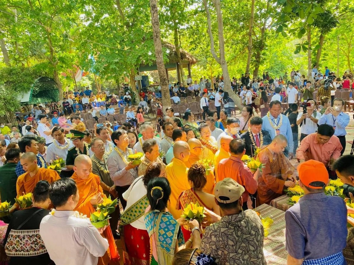 The People of Laos: Diversity, Resilience & Warmth
