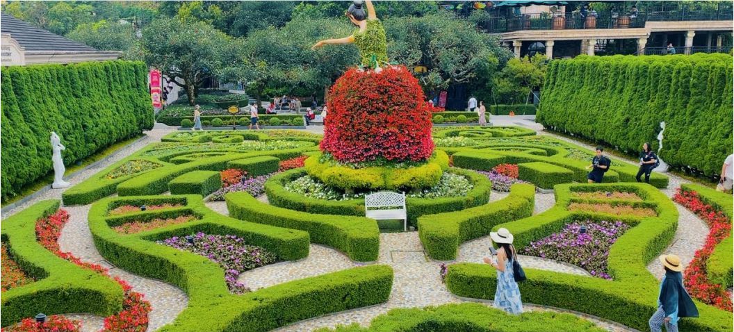 Explore Le Jardin D’Amour – Ba Na Hills’ Dreamy Flower Paradise 🌸