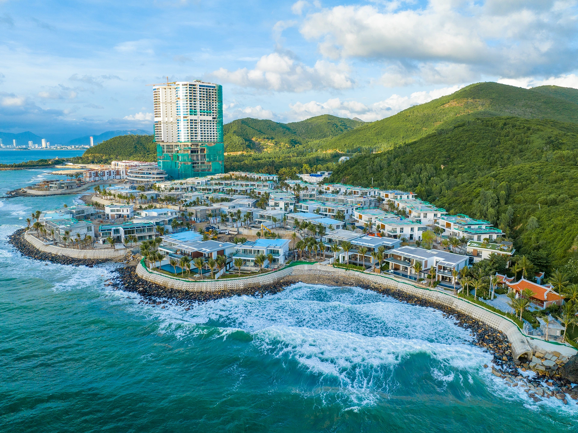 Local’s Guide to Nha Trang: Top Spots, Delicious Eats, and When to Visit