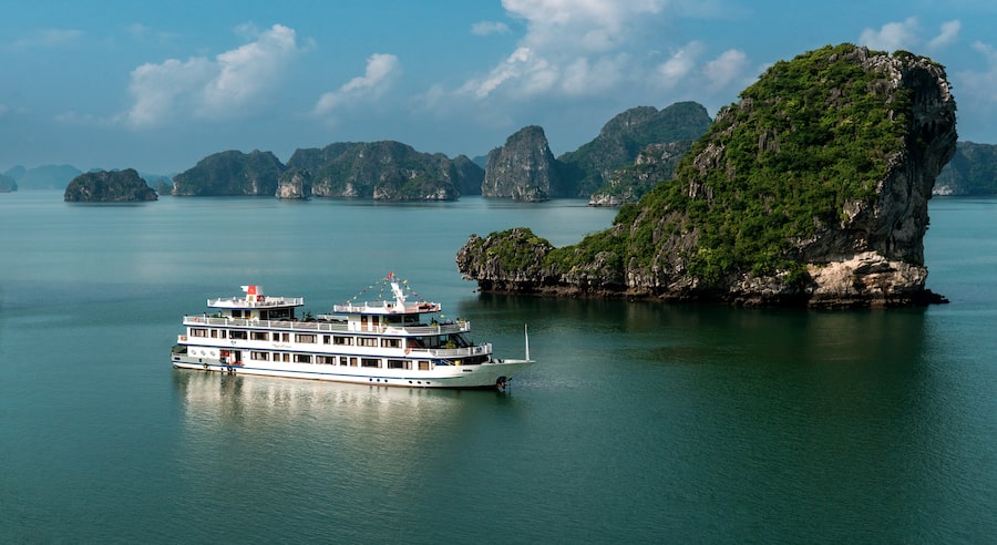 Ha Long Bay – Vietnam’s Natural Wonder